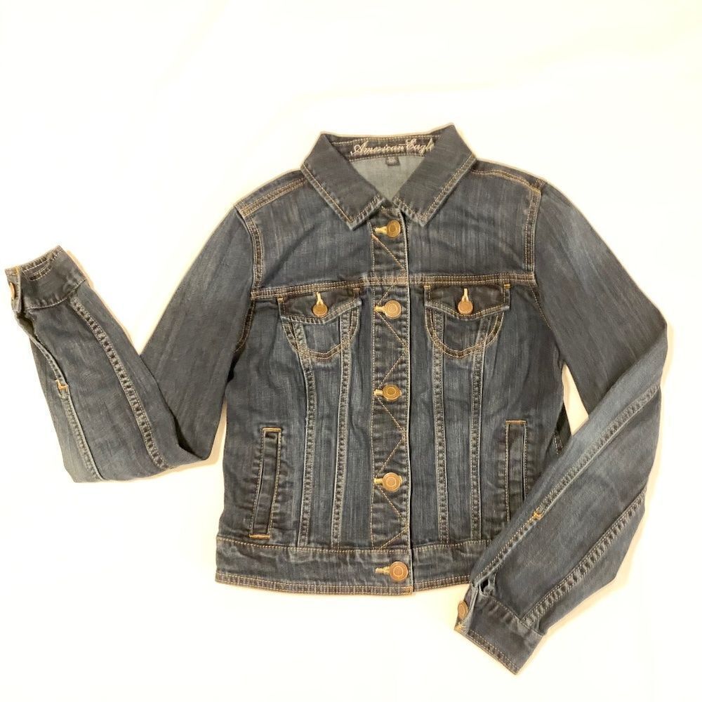 American Eagle Denim Jean Jacket Size M.